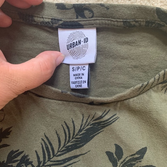 Urban Behaviour Tee - Picture 2 of 3